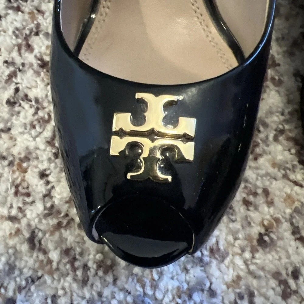 Tory Burch Wedged Open‎ Toe Shoes Sz 7.5 Black 3.5